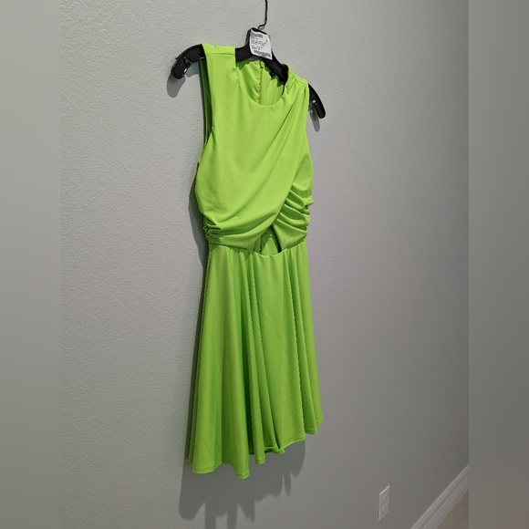 Black Halo Dex Mini Dress in Neon Lime Dress - Picture 7 of 7